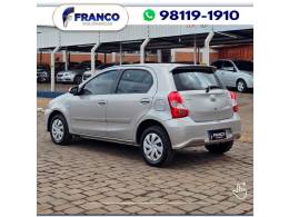 TOYOTA - ETIOS - 2017/2018 - Prata - Sob Consulta