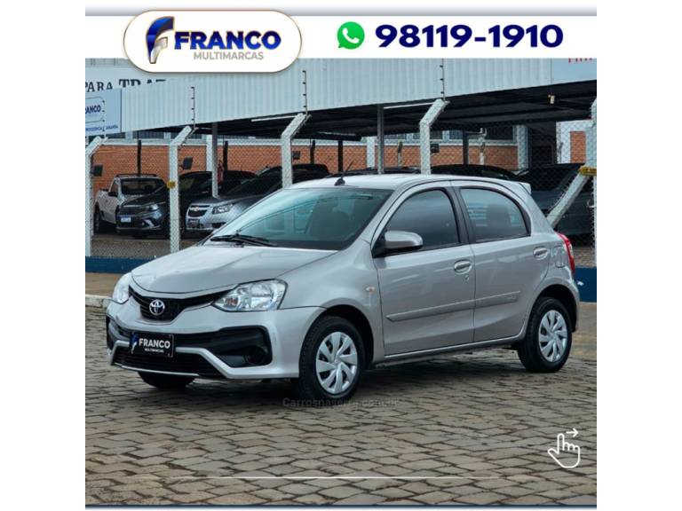 TOYOTA - ETIOS - 2017/2018 - Prata - Sob Consulta