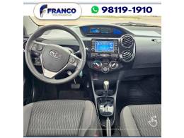 TOYOTA - ETIOS - 2017/2018 - Prata - Sob Consulta