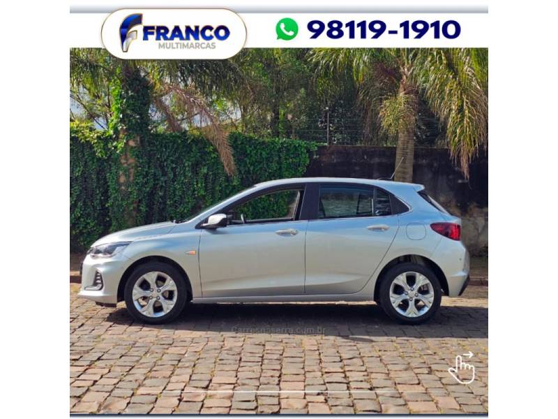CHEVROLET - ONIX - 2021/2022 - Prata - Sob Consulta