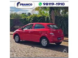 CHEVROLET - ONIX - 2014/2015 - Vermelha - Sob Consulta