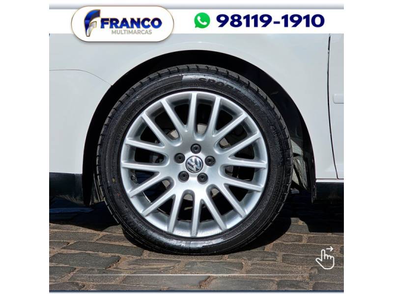 VOLKSWAGEN - GOLF - 2013/2014 - Branca - Sob Consulta