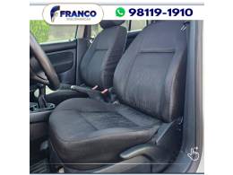 VOLKSWAGEN - GOLF - 2001/2002 - Branca - Sob Consulta