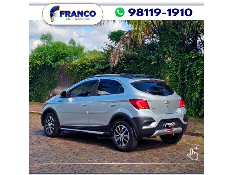 CHEVROLET - ONIX - 2017/2018 - Prata - Sob Consulta
