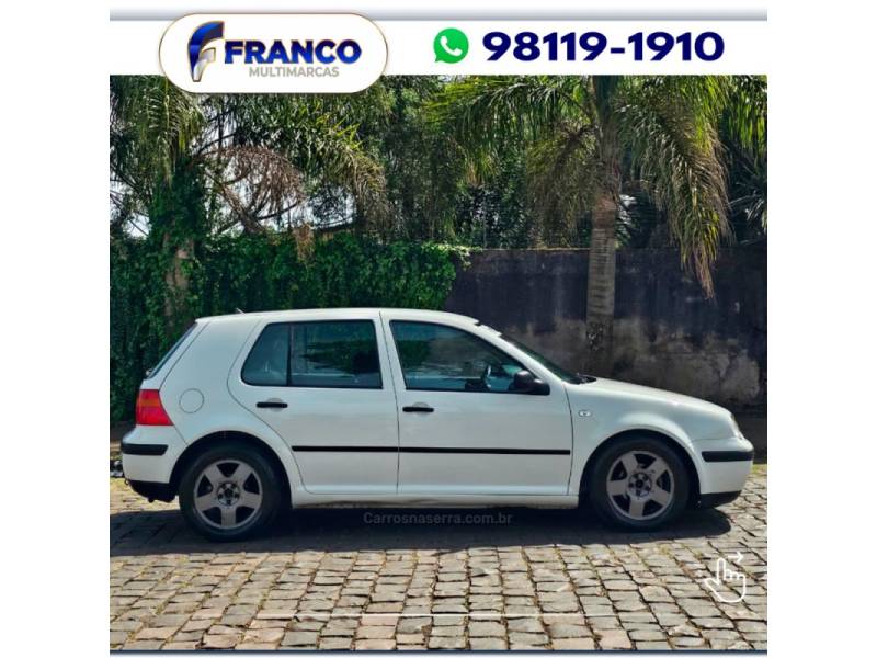 VOLKSWAGEN - GOLF - 2001/2002 - Branca - Sob Consulta