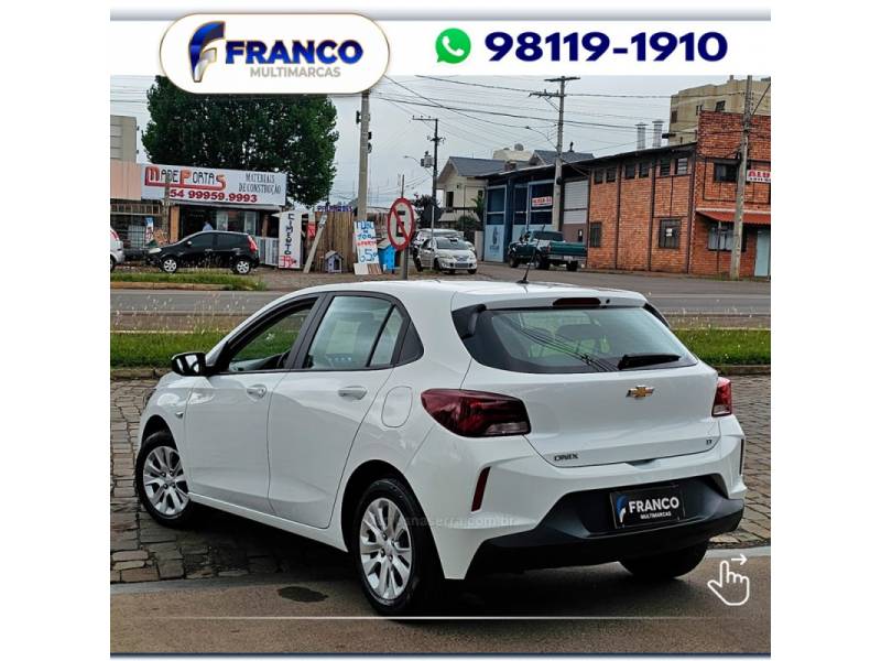 CHEVROLET - ONIX - 2021/2022 - Branca - Sob Consulta