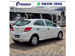 CHEVROLET - ONIX - 2016/2017 - Branca - Sob Consulta