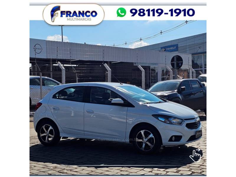 CHEVROLET - ONIX - 2017/2018 - Branca - Sob Consulta