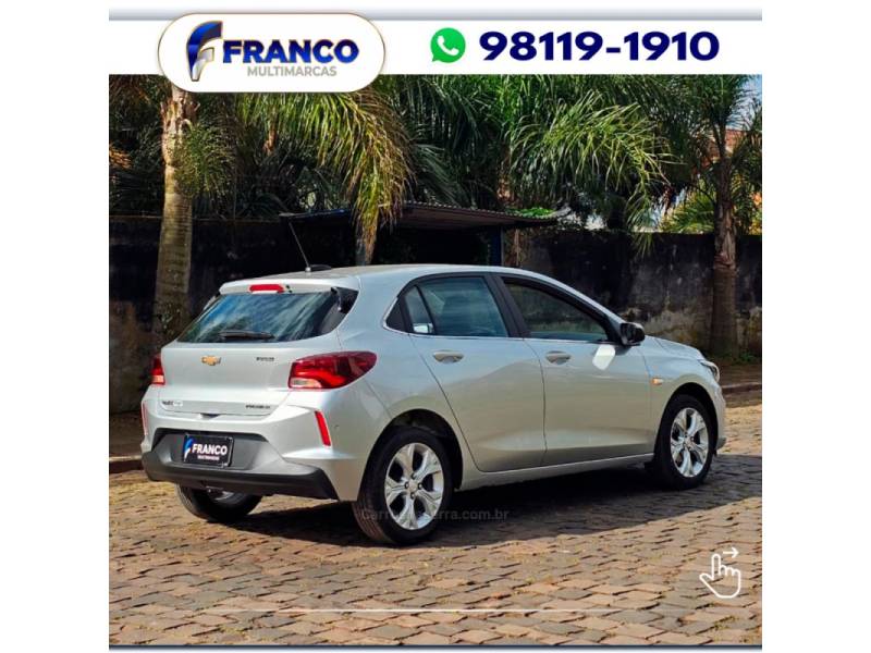 CHEVROLET - ONIX - 2021/2022 - Prata - Sob Consulta